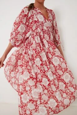 Red And White Flowers Kaala Midi Dress 12 Red And White Flowers Kaala Midi Dress -Urban Motion 14o7itjLeJB5tJPNoJMa09X7Q5WCdZB8 1 58664b04 8c12 4401 8c51 45f7a5974517