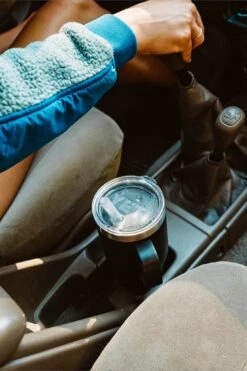 Yeti Navy Rambler 25oz Straw Mug -Urban Motion 3dm7w9Lo1TFJfROvB3YVLYHLNxw6huV1 1