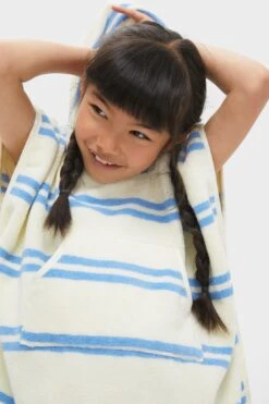 SunnyLife Kids Sid The Seagull Hooded Towel 10 SunnyLife Kids Sid The Seagull Hooded Towel -Urban Motion 4FBZcABkWvWsm1CNchWyiyg4Mgpb3we4 1