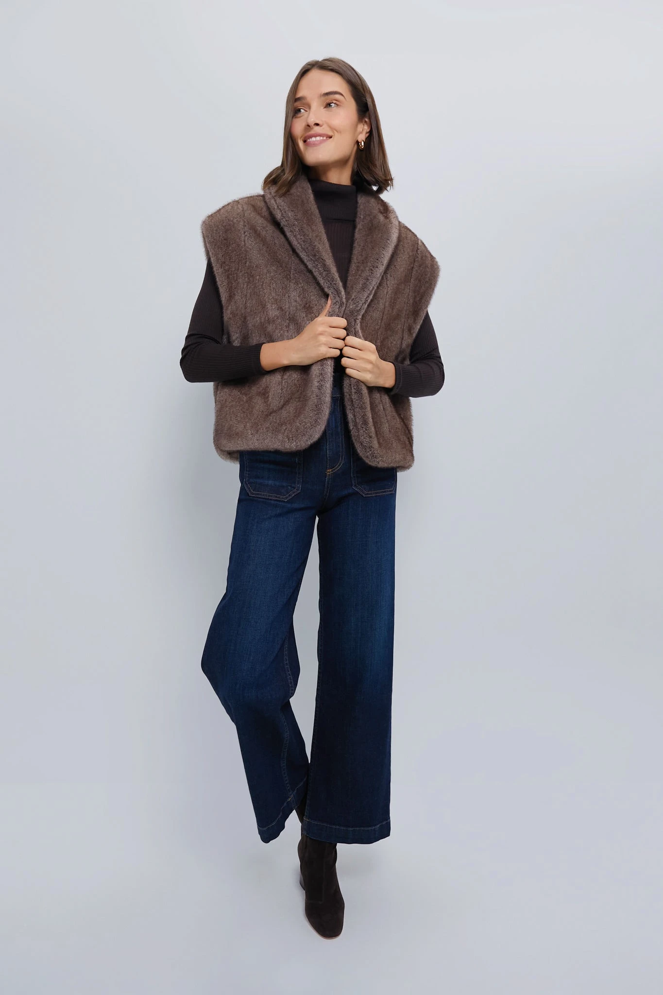 Oversized Aspen Faux Fur Vest 4 Oversized Aspen Faux Fur Vest - Image 2