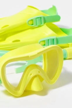 SunnyLife Sea Seeker Kids Dive Set -Urban Motion 5EG2p0ArmJMET4ZI14uIR3MuxVBRigvM 1