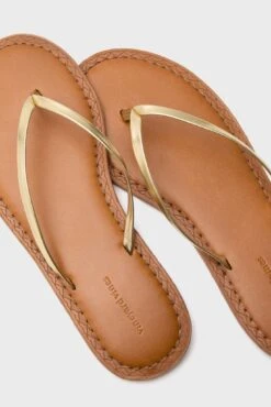 Vineyard Vines Gold Skinny Strap Flip Flops -Urban Motion 6L3UFg4KbHyI3dc2HrLYpuyWOpyjF2LJ 1
