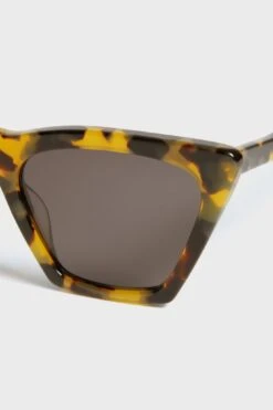 Tortoise Lisbon Sunglasses -Urban Motion 6XG8BG148XYFXl9NFijjfTZixtIjrCmo 1