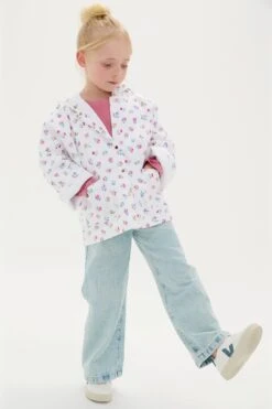 Louise Misha White Felicita Flowers Felvet Raincoat 14 Louise Misha White Felicita Flowers Felvet Raincoat -Urban Motion CBwDv3zyGGzluvaQ5tCTgQPZl0cUeaWD 1