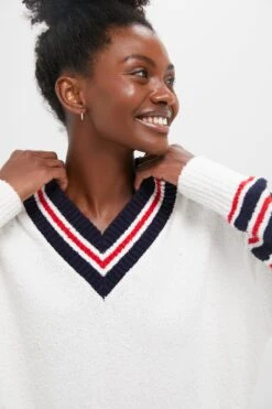 Americana Bouclé Elizabeth Sweater -Urban Motion CtoGwEKCG7JQoH9NhkO3mVDnReYc9ESF 1