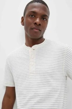 Cream Flint Stripe Short Sleeve Sunwashed Henley -Urban Motion Etx8HGRpQJ0W2wRyGR3Pow4qLZbMtF3r 1