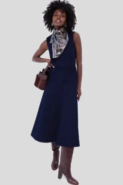 The Floating Rabbits Cameo Large Square Scarf -Urban Motion GzIZlUhKu2TCOmI9Bf4nJkY0Lh2Ih69U 1