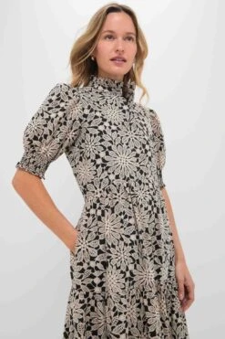 Black & Tan Printed Floral Bennett Maxi Dress -Urban Motion NA8guBexOmdi7De5RG5GxVF4EwmT9bIR 1