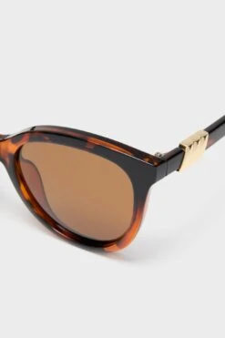 Le Specs Tort The Muse Sunglasses -Urban Motion OU6eq3rbdbQirmbvk2DYPCbMOmmad8pt 1