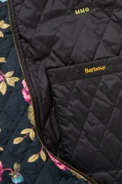 Black Barbour X Tuckernuck Reversible Paisley Liner -Urban Motion PFZBs4QxTNAbtIUQgOKWrQMJ7V72yZYM 1