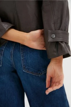 Weekend Max Mara Dark Brown Berbice Leather Jacket -Urban Motion Sw1SwCBURXRwLoAz60AqgAzXvD9x3bTb 1