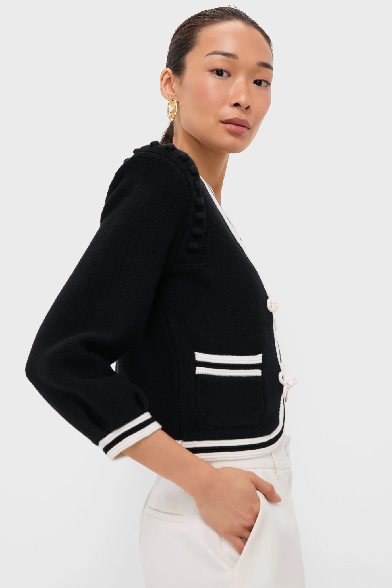 Black And Ivory Kaito Contrast Trim Crop Cardi 5 Black And Ivory Kaito Contrast Trim Crop Cardi - Image 3