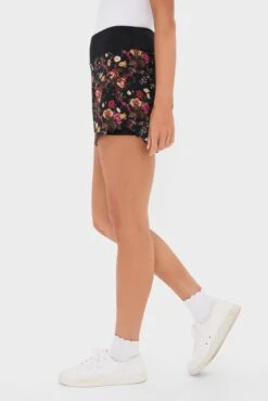 Baroque Floral Scallop Performance Jersey Marisa Short -Urban Motion bLEaGUfBPaG9KOEI9QIjsy6c4uvkZOBs 1