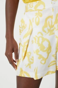 Poly Stretch Wide Leg Pleated Short 11 Poly Stretch Wide Leg Pleated Short -Urban Motion cvolrAQE8uhipvkou0ebnL2X8o2NQJt5 1