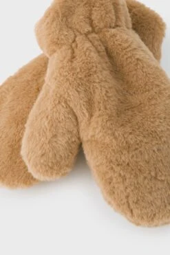 Taupe Fuzzy Faux Fur Mitten -Urban Motion dCjqxU1OkkQCogNwPm6uwlr3zn6M98wb 1