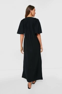 Black Finley Flutter Sleeve Maxi Dress 11 Black Finley Flutter Sleeve Maxi Dress -Urban Motion fR0aoxzoc8DFbtnc0m4U05JtbRSfZPlV 1