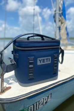 Yeti Navy Hopper Flip 12 -Urban Motion lzDEhehsjp6dZCyqJ0tJ5EzJ0KQeJUFy 1