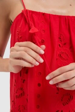 Farm Rio Red Flowers Richilieu Sleeveless Maxi Dress -Urban Motion qFtU5PC8xNYs9eQNc5Oest0KHcdkHwev 1