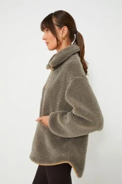 Olive Rhodes Shearling Quarter Zip -Urban Motion qGfpwZzXLFaSFUNum5szA2bOxBRERW97 1