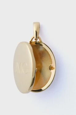 14k Gold Locket Charm -Urban Motion qMzkCZxxRx9ACGBPA0hIIQsb3xFODl8V 1