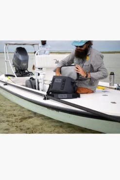 Yeti Navy Hopper Flip 12 -Urban Motion rZFpw82ruVMkfJ6HdoDFJGiwWuVvy3K0 1