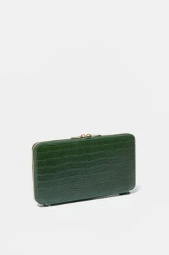Green Croc Travel Wallet -Urban Motion tBTpqKf2tF32Z4km3UsKdQocYxIkxcee 1
